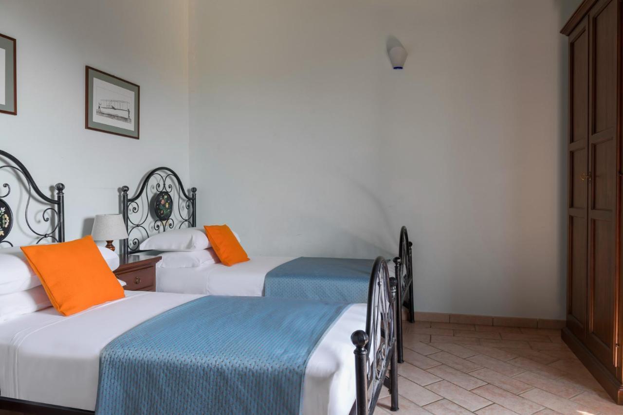 Residence Serristori Castiglion Fiorentino Buitenkant foto