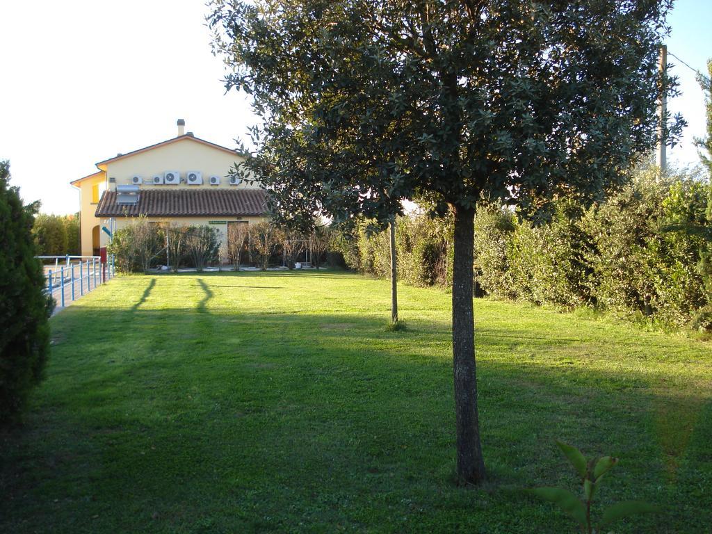 Residence Serristori Castiglion Fiorentino Buitenkant foto