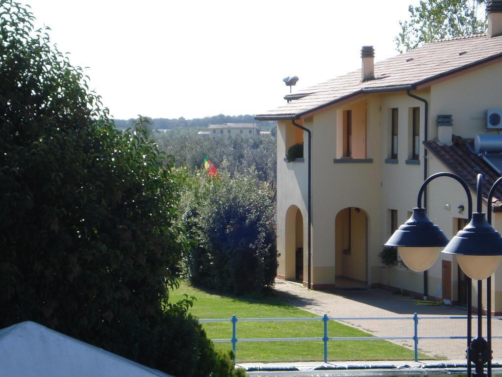 Residence Serristori Castiglion Fiorentino Buitenkant foto