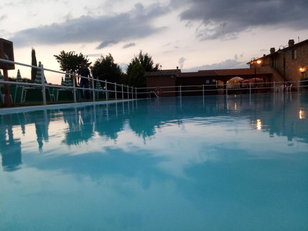 Residence Serristori Castiglion Fiorentino Buitenkant foto